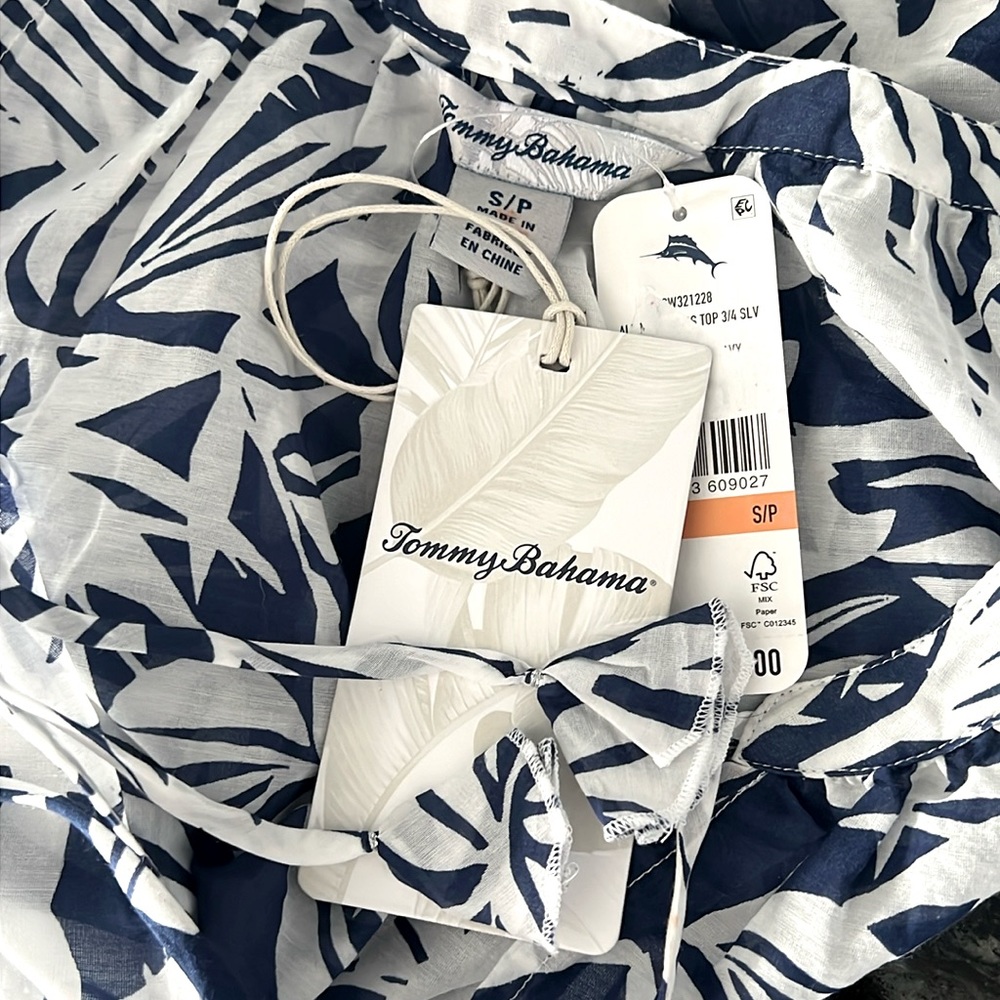 Tommy Bahama All My Fronds Top 3/4 Sleeve - Picture 14 of 14